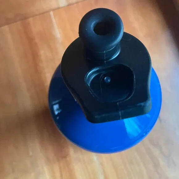 Klean Kanteen 64 oz Water Bottle with Sports Cap - Picture 7 of 8